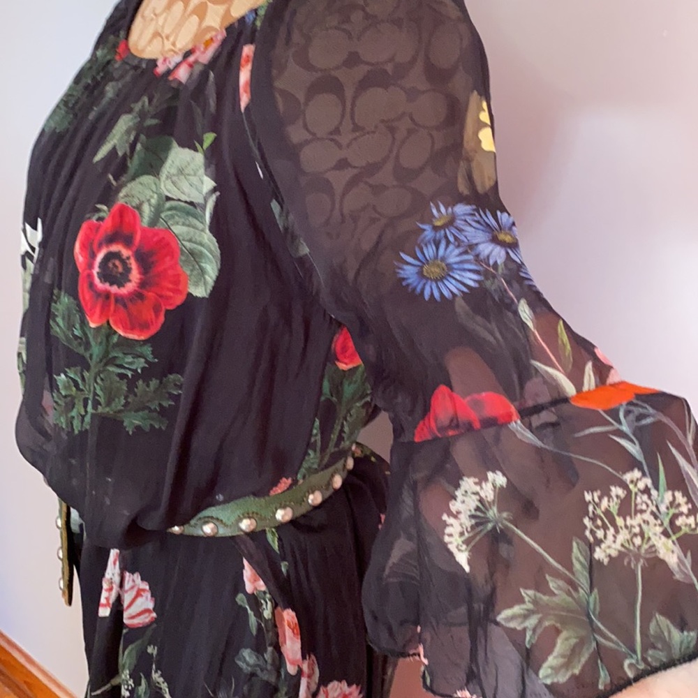 Dress - Picture 2 of 8